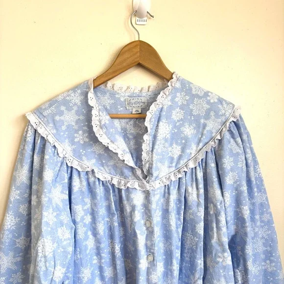Lanz of Salzburg Womens Snowflake Nightgown Size L Blue Flannel Lace Trim Modest - Picture 5 of 11